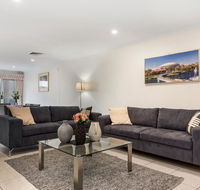Close to City - Spacious 3 Bedroom Townhouse - Redcliffe Tourism