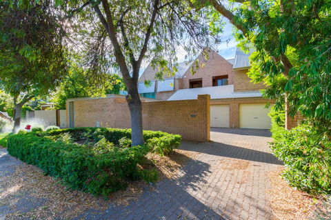 Adelaide Style Accommodation-Close To City-North Adelaide-3 Bdrm- FREE Parking - Redcliffe Tourism 22