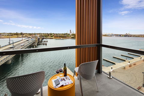 Quest Port Adelaide - Redcliffe Tourism 14