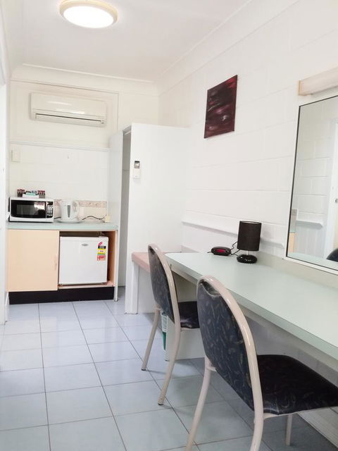 Arcadia Motel - Redcliffe Tourism 31