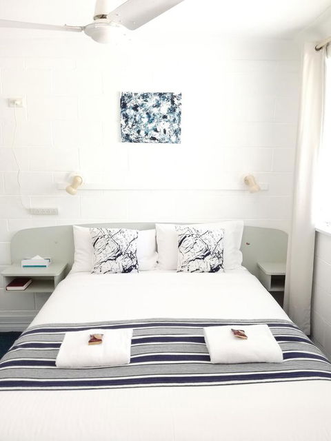 Arcadia Motel - Redcliffe Tourism 8