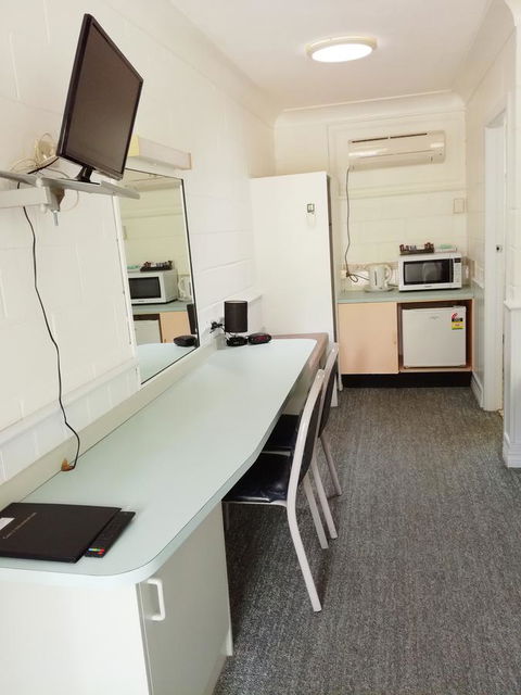 Arcadia Motel - Redcliffe Tourism 26