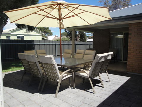 White Sands Retreat - Redcliffe Tourism 9