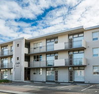 Glenelg Holiday Apartments - Corfu - Redcliffe Tourism