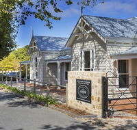 Grandview Homes Accommodation - The Adelaide - Redcliffe Tourism