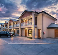Renmark Holiday Apartment - Redcliffe Tourism