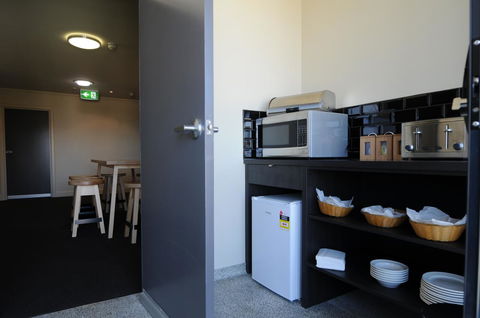 Mansfield Park Hotel - Redcliffe Tourism 9