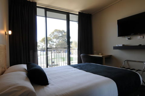 Mansfield Park Hotel - Redcliffe Tourism 7