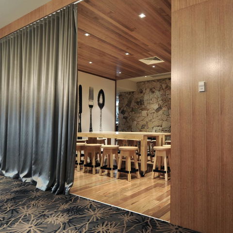 Mansfield Park Hotel - Redcliffe Tourism 4