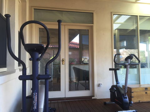 8 Osborne - Redcliffe Tourism 21