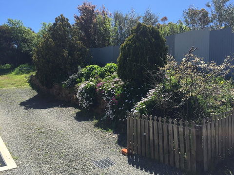 Lavender Cottage B&B - Redcliffe Tourism 0