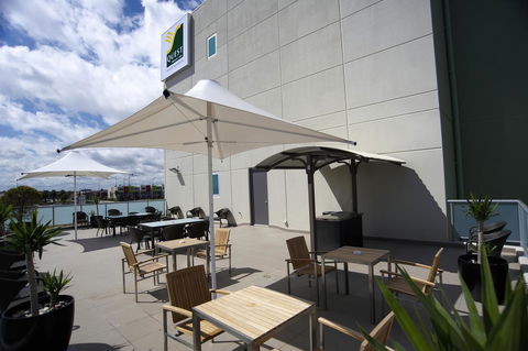 Quest Mawson Lakes - Redcliffe Tourism 5