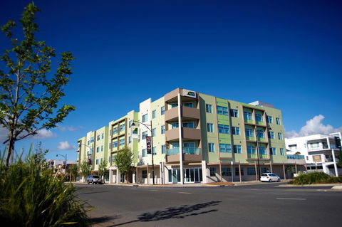 Quest Mawson Lakes - Redcliffe Tourism 0