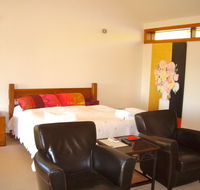Cherry Farm Studio - Redcliffe Tourism