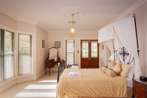 Angaston Saleyards Luxury Accommodation - Redcliffe Tourism 1