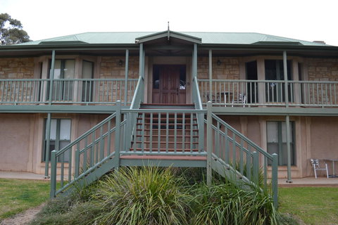 Angaston Saleyards Luxury Accommodation - Redcliffe Tourism 35