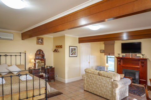 Angaston Saleyards Luxury Accommodation - Redcliffe Tourism 20