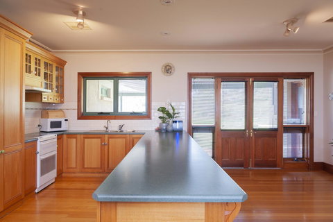 Angaston Saleyards Luxury Accommodation - Redcliffe Tourism 4