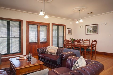 Angaston Saleyards Luxury Accommodation - Redcliffe Tourism 30