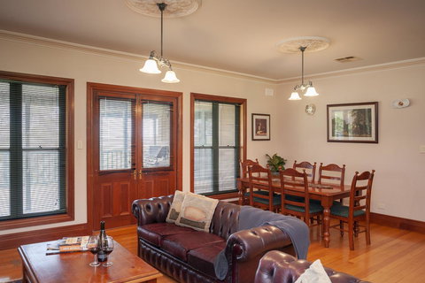 Angaston Saleyards Luxury Accommodation - Redcliffe Tourism 7