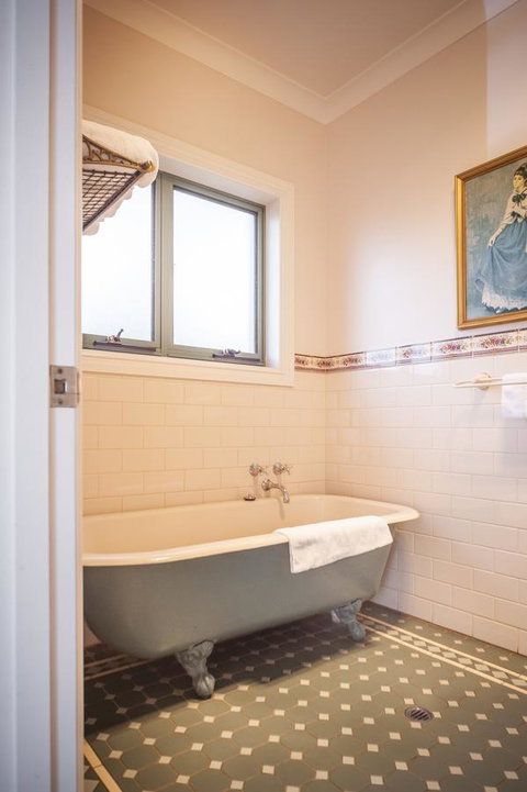 Angaston Saleyards Luxury Accommodation - Redcliffe Tourism 13