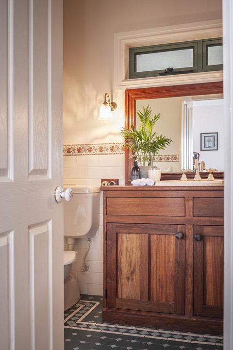 Angaston Saleyards Luxury Accommodation - Redcliffe Tourism 9