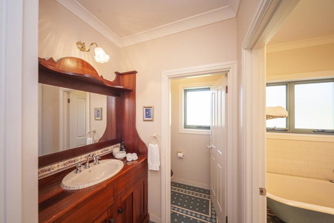 Angaston Saleyards Luxury Accommodation - Redcliffe Tourism 14