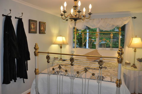 Aldgate Valley Bed And Breakfast - Redcliffe Tourism 7