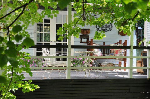Aldgate Valley Bed And Breakfast - Redcliffe Tourism 3
