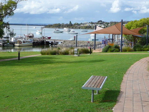 Longbeach Apartments - Redcliffe Tourism 10