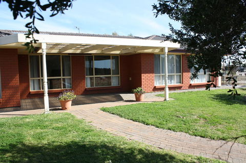 Maslin Beach House - Redcliffe Tourism 7