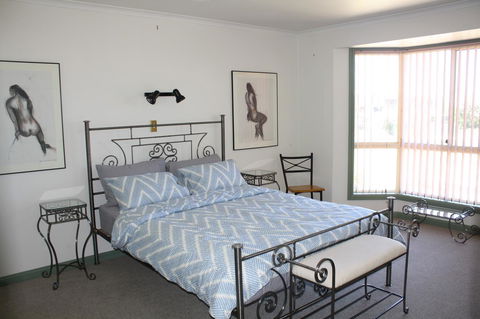 Maslin Beach House - Redcliffe Tourism 10