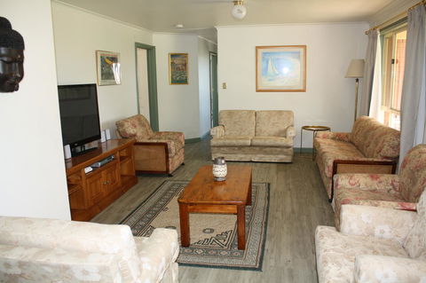 Maslin Beach House - Redcliffe Tourism 8