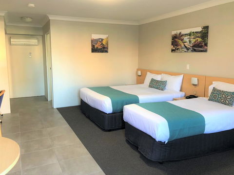 Bathurst Motor Inn - Redcliffe Tourism 19