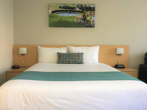 Bathurst Motor Inn - Redcliffe Tourism 7