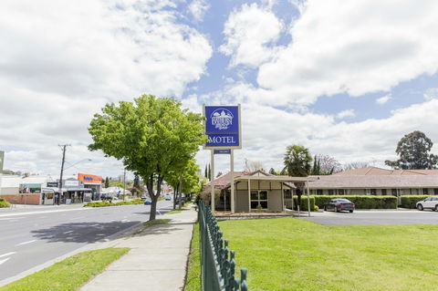 Bathurst Motor Inn - Redcliffe Tourism 22