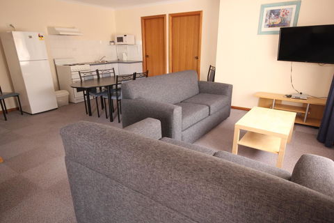 Port Vincent Motel & Apartments - Redcliffe Tourism 15