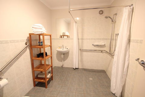 Port Vincent Motel & Apartments - Redcliffe Tourism 6