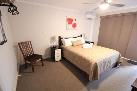 Port Vincent Motel & Apartments - Redcliffe Tourism 11