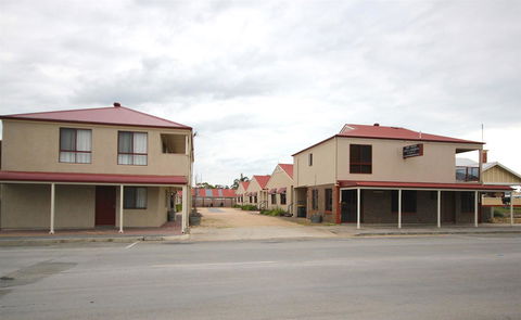 Port Vincent Motel & Apartments - Redcliffe Tourism 0