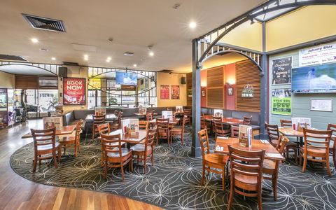 Nightcap At Exeter Hotel - Redcliffe Tourism 5