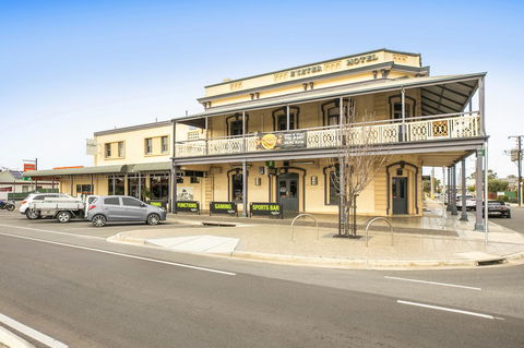Nightcap At Exeter Hotel - Redcliffe Tourism 22