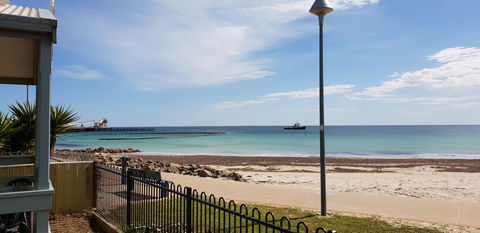 Wallaroo Beachfront Tourist Park - Redcliffe Tourism 10
