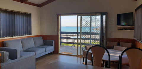 Wallaroo Beachfront Tourist Park - Redcliffe Tourism 5