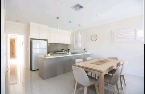 Belford Luxury * New * Clean * Cafes * Near CBD - Redcliffe Tourism 5