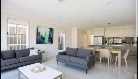 Belford Luxury * New * Clean * Cafes * Near CBD - Redcliffe Tourism 1
