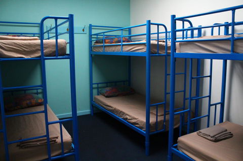 My Place & Adelaide Backpackers Hostel - Redcliffe Tourism 12