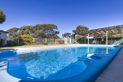 Border Village Roadhouse - Redcliffe Tourism 1