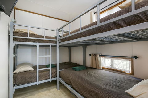 Border Village Roadhouse - Redcliffe Tourism 44