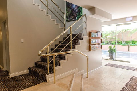 The Belmore Apartments Hotel - Redcliffe Tourism 24